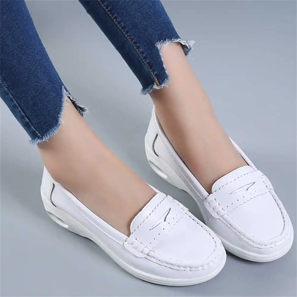Thick Sole Slipon White Traine - огляд і ціна Best Tech Office Accessories