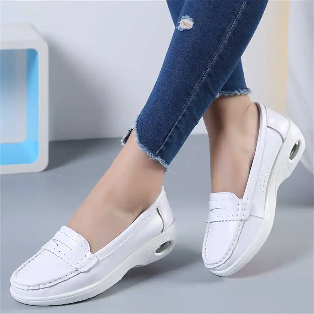 Thick Sole Slipon White Traine - огляд і ціна Best Tech Office Accessories