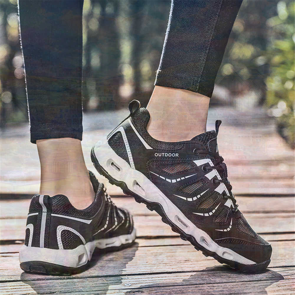 Sumer Round Tip Silver Sneaker - огляд і ціна Best Tech Office Accessories
